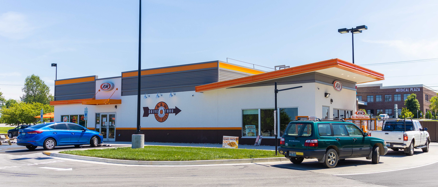 Photo of A&W Restaurant drive-thru in Richmond, KY.